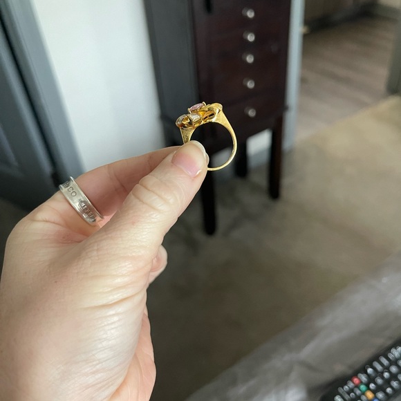 Stunning CZ Pink Flower Ring - Picture 6 of 9